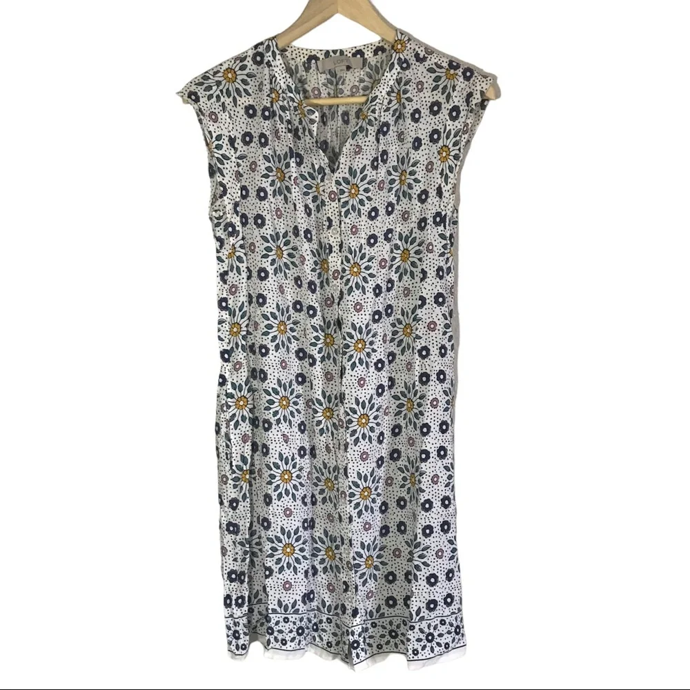 Ann Taylor Loft Sleeveless Floral Dress
Size S